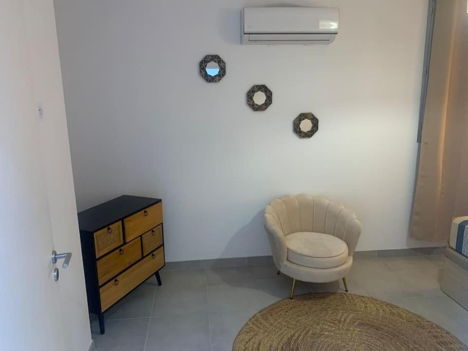 Sandspa Logement Avec Jacuzzi Orange  Bagian luar foto