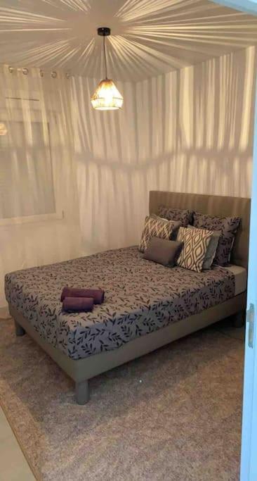 Sandspa Logement Avec Jacuzzi Orange  Bagian luar foto