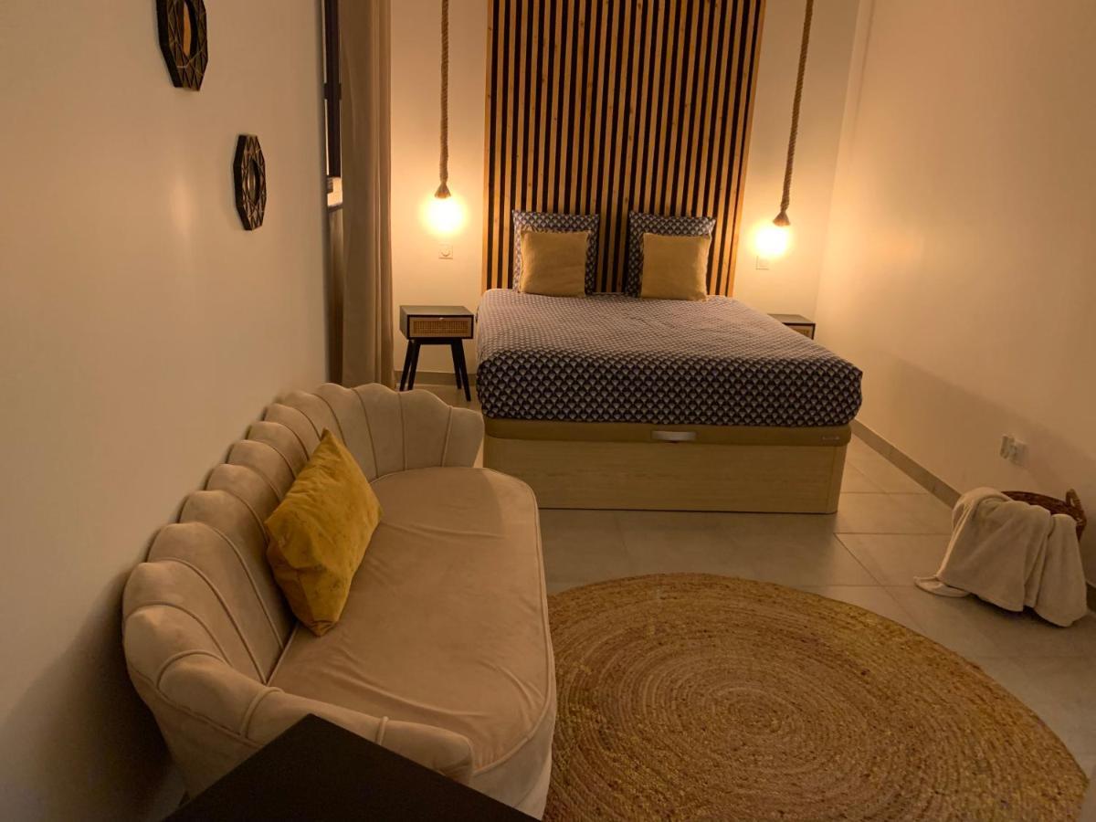 Sandspa Logement Avec Jacuzzi Orange  Bagian luar foto
