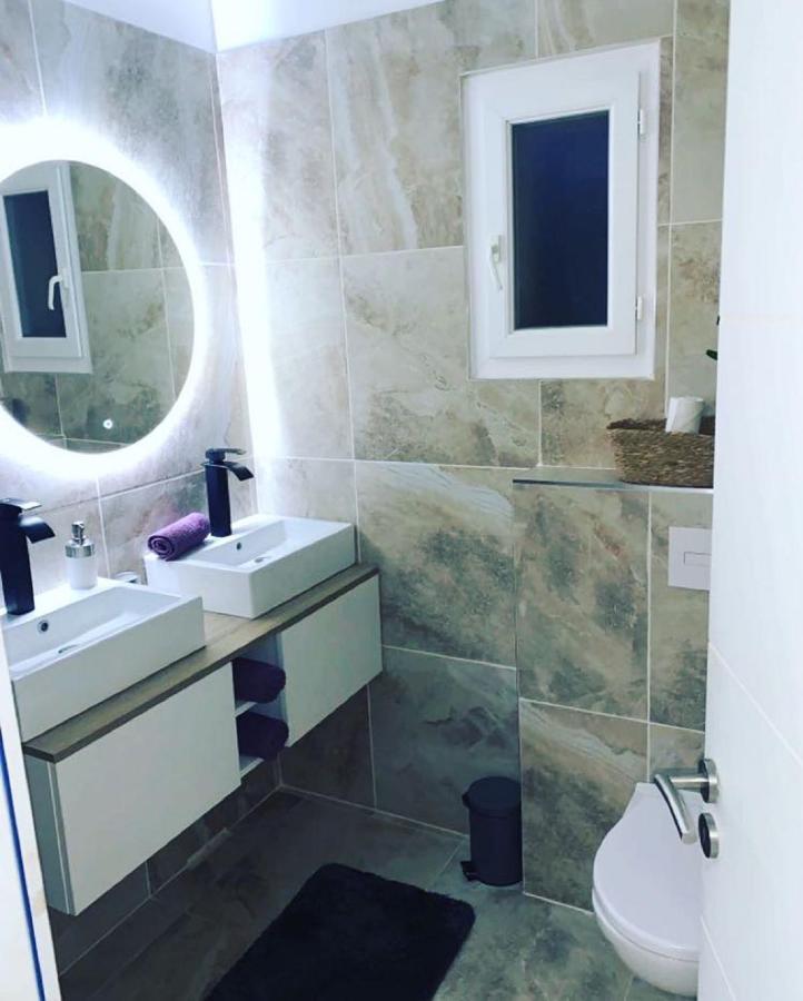 Sandspa Logement Avec Jacuzzi Orange  Bagian luar foto